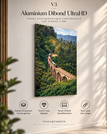 Tirage « Un billet pour le passé » sur Aluminium Dibond UltraHD, présentation du support et de sa finition.